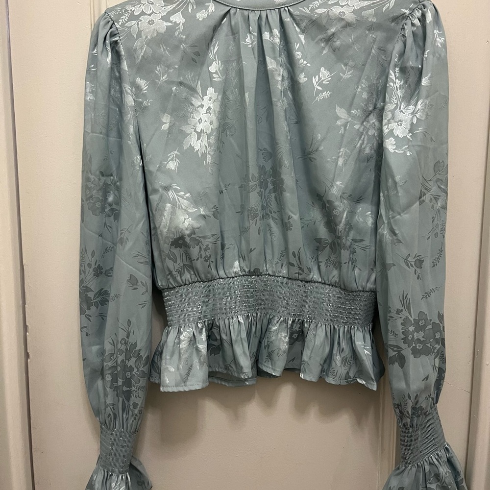 Forever 21 long  puff sleeves
